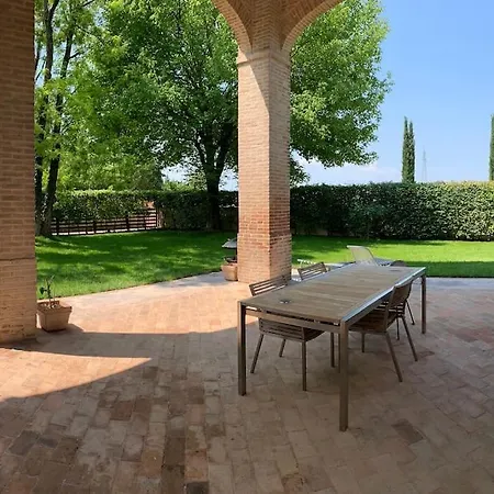 Country Close To Parma بارما